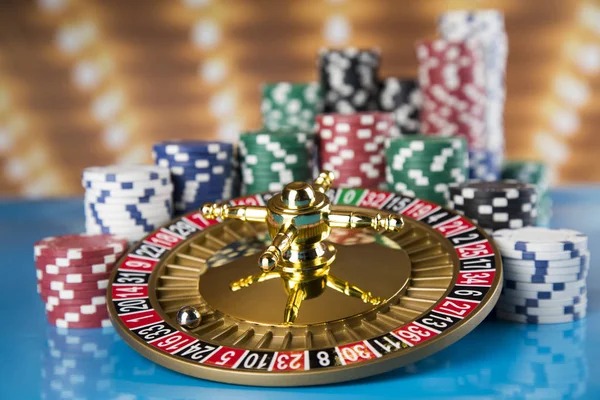 Mobile app showing La Liga scoreboard and casino games